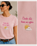 Camiseta Cada día trae su afán