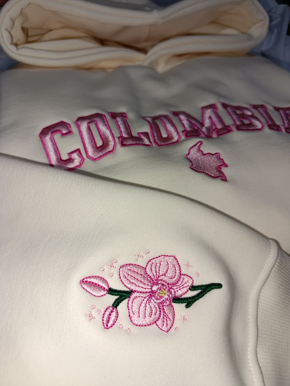 Hoodie bordado orquídea - Colombia
